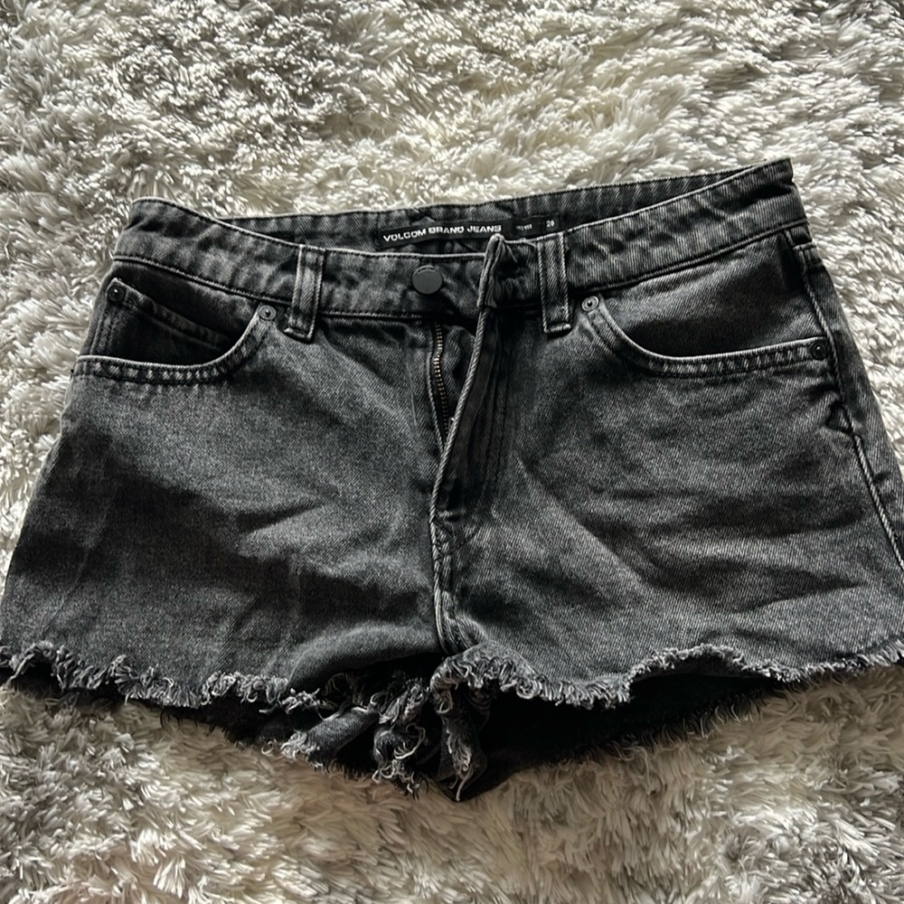 Volcom mid rise 26 nwot